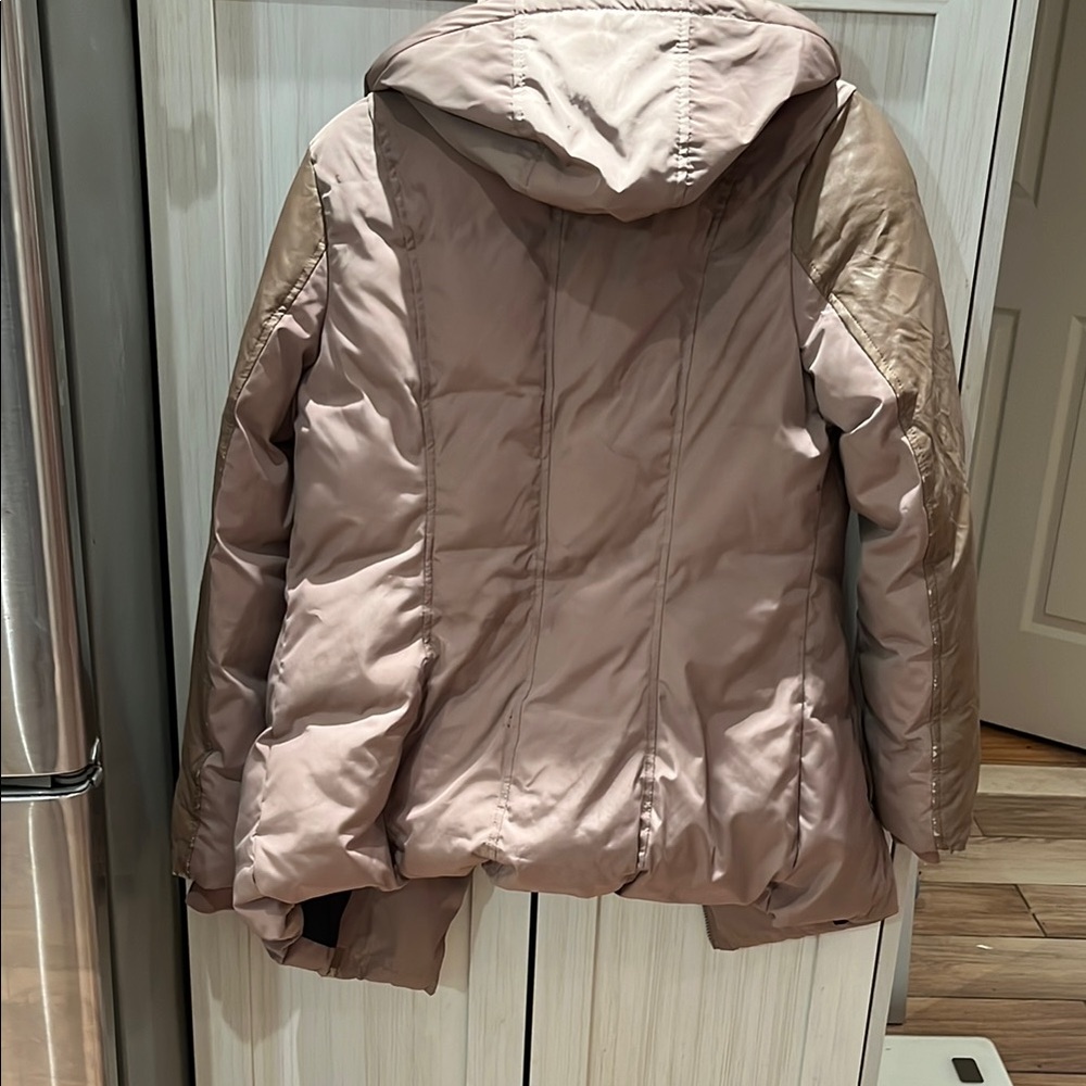 Women's Two-Tone Jacket - Picture 3 of 17